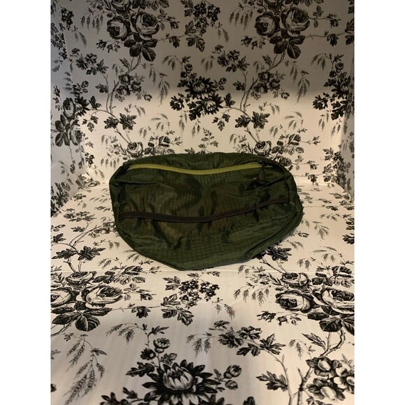 Ozark Trail Green Fanny Pack - Picture 4 of 4